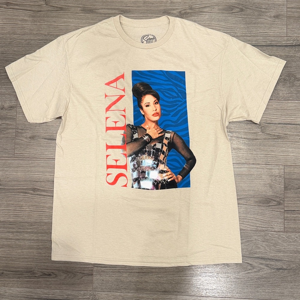 Hybrid Apparel Selena Band Tee Men’s Size Large